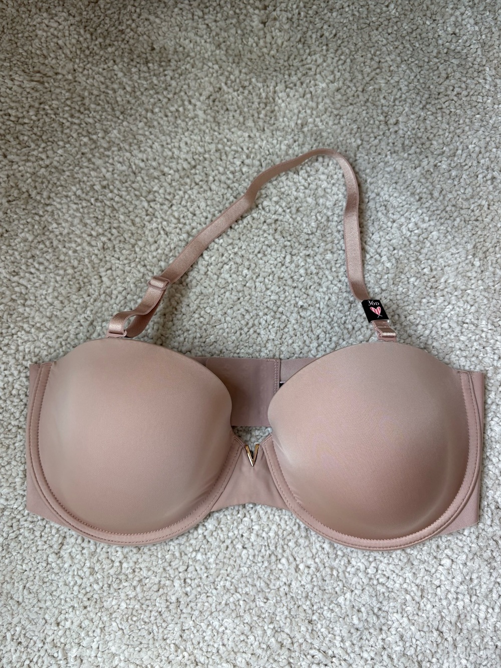 Victoria’s Secret strapless bra